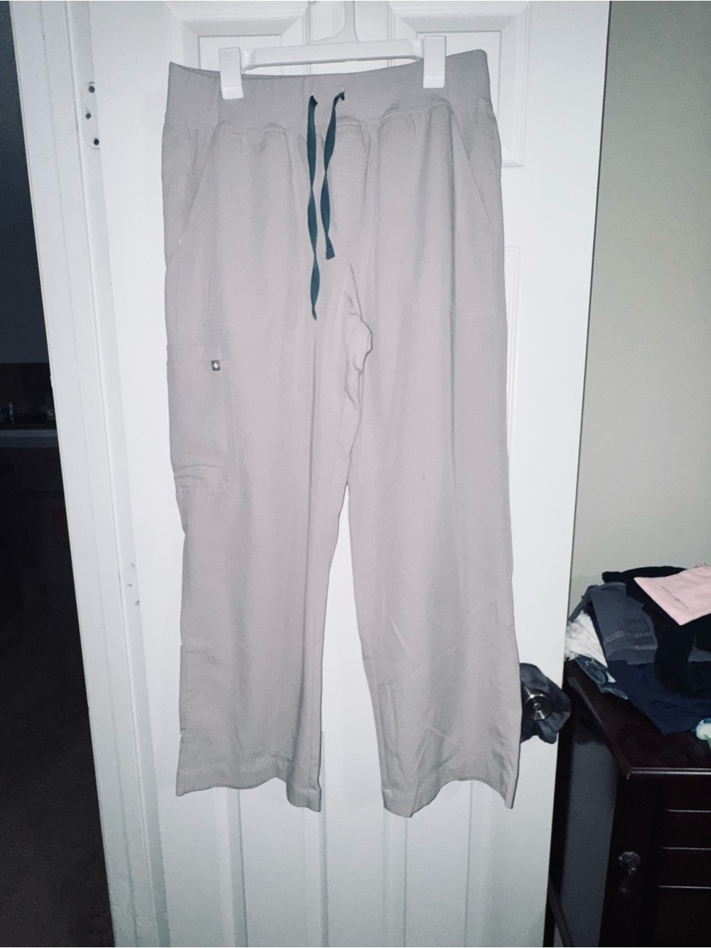 Women’s FIGS Isabella Scrub Pants Slate